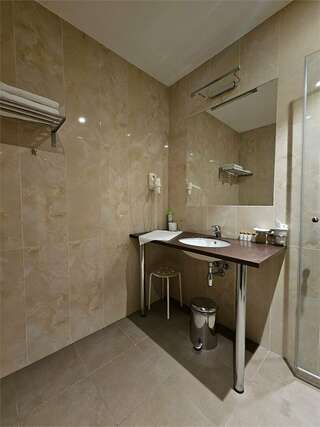 Гостиница Форест Малоярославец Люкс с балконом-8