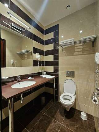 Гостиница Форест Малоярославец Стандарт (двуспальная кровать)-6