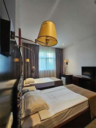 Гостиница Форест Малоярославец Стандарт с двумя отдельными кроватями-1