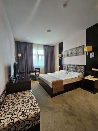 Гостиница Форест Малоярославец Стандарт (двуспальная кровать)-1